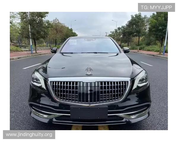 迈巴赫娱乐系统全面升级打造极致视听享受开启尊贵车内娱乐新时代